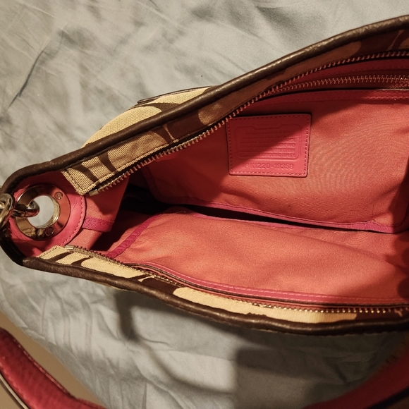 Coach shoulder bag - Picture 1 of 2